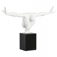 Statue blanche en résine avec pied en marbre noir, représentant un athlète