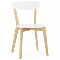 Chaise blanche au design scandinave avec pieds en chêne massif  KAY