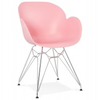 Chaise design rose avec assise en polypropylène et piétement en métal chromé