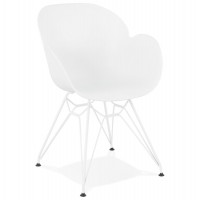 Chaise blanche design avec coque solide et confortable et piétement résistant en métal blanc