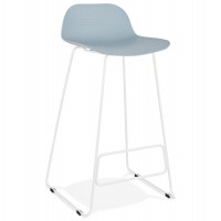 Tabouret de bar bleu design avec assise design très solide et pied stable de couleur blanc en métal antidérapant