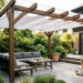 Comment protéger son espace extérieur avec des bâches pour pergolas ?