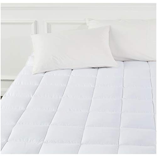 Sur-matelas doux en microfibre Amazon Basics